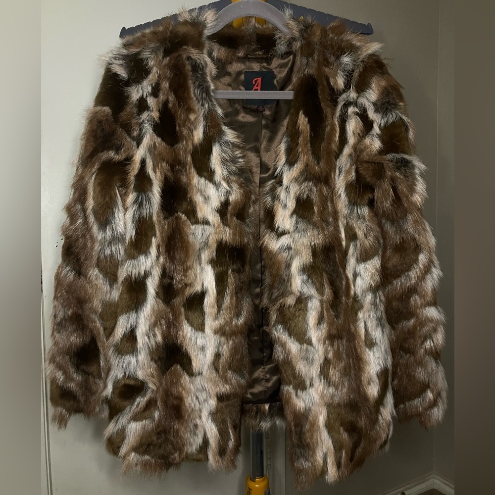 Adrienne Landau women’s XS coat